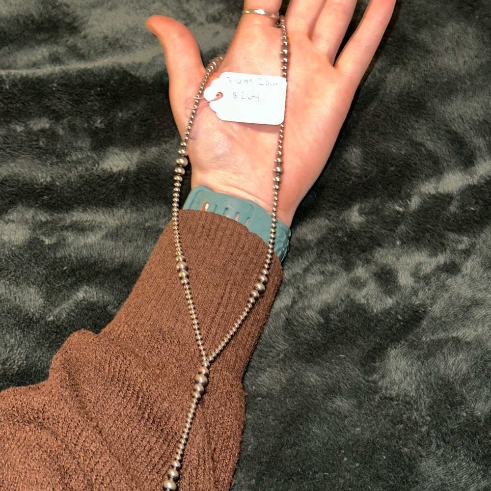 Elegant Silver Beaded Necklace